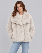 Beige nepbont jas dames